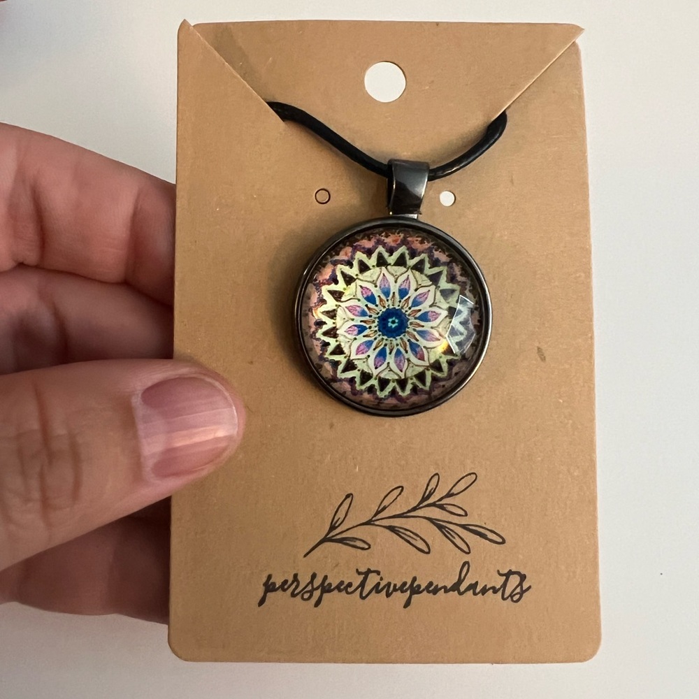 Handmade Cabochon Pendant Necklace 🌿
